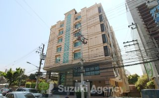 42 Grand Residence