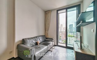Edge Sukhumvit 23