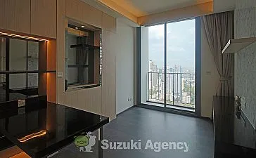 Edge Sukhumvit 23