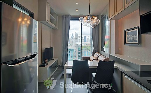 Edge Sukhumvit 23
