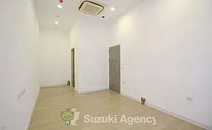 TRAPEZO Sukhumvit 16：3 BED ROOM Interior Photos No.68