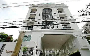 VERDE SUKHUMVIT 49/15