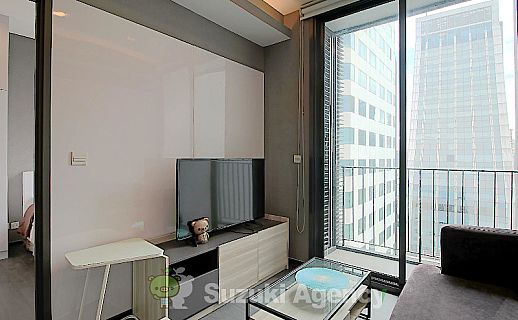 Edge Sukhumvit 23