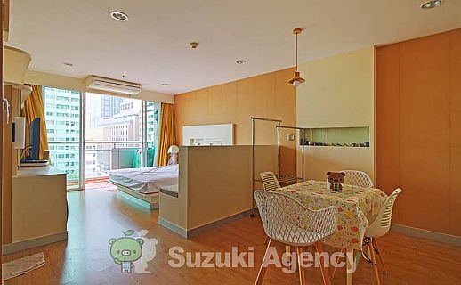 Silom Grand Terrace