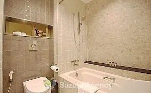 Emporium Suites by Chatrium：Studio Interior Photos No.19
