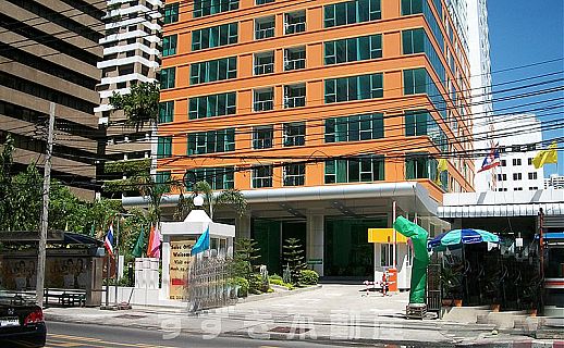 Sukhumvit Living Town