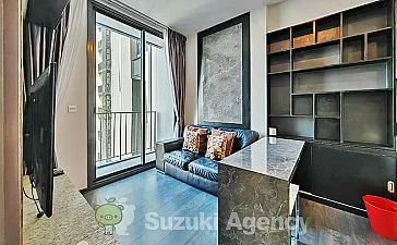 Edge Sukhumvit 23