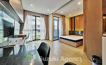 Ashton Chula - Silom