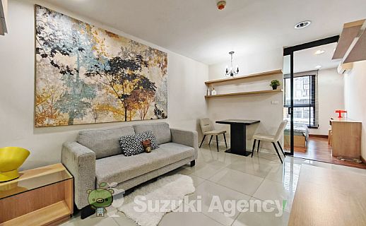 Zenith Place Sukhumvit 42