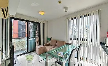Le Cote Thonglor 8