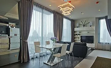 Edge Sukhumvit 23