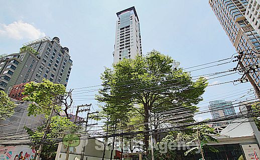 Urbana Langsuan