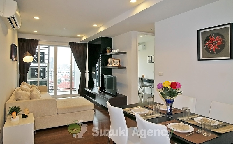 15 Sukhumvit Residence