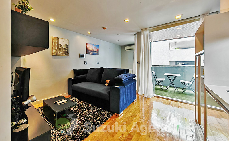 Quad Suites Silom